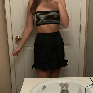 Black zip up ruffle mini skirt